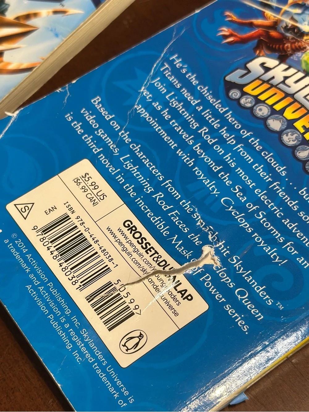 2 book set Skylanders Universe - Mask of Power Gil Grunt Lightning Rod READ DESC